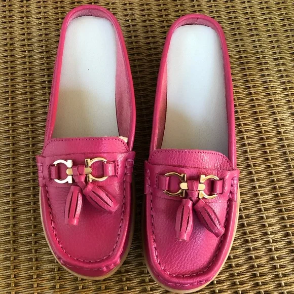 ๐ธ Hot Pink Leather Loafer Slide ๐ธ - Picture 1 of 14